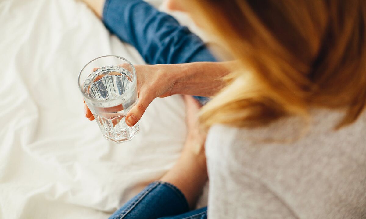 Počas pohánkovej diéty musíte piť vodu na peristaltiku čriev